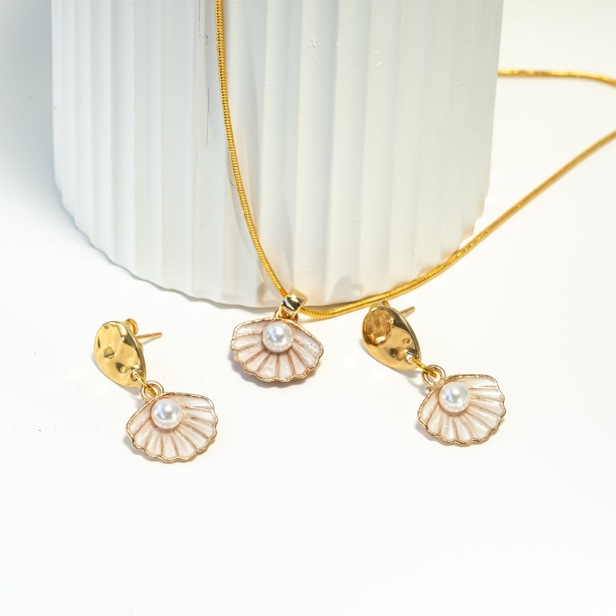Set rosa Muschel, Kette und Ohrringe, handmade