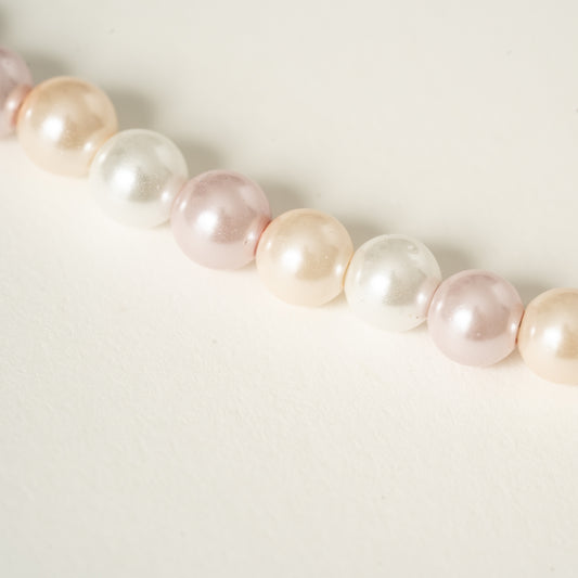 Klassische Perlenkette dreifarbig: weiss, rosé, champganer, handmade
