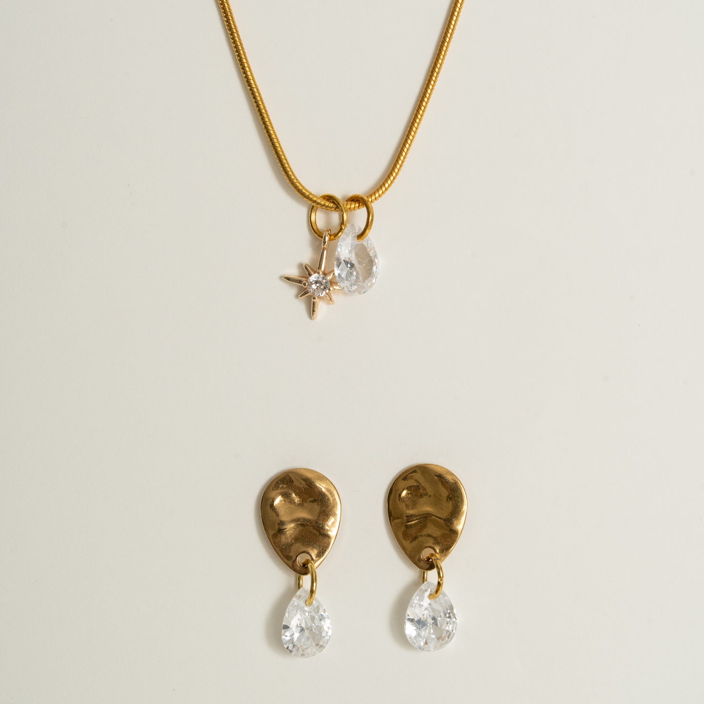 Kette 18K vergoldet mit Zirkonia und kleinem Stern, handmade