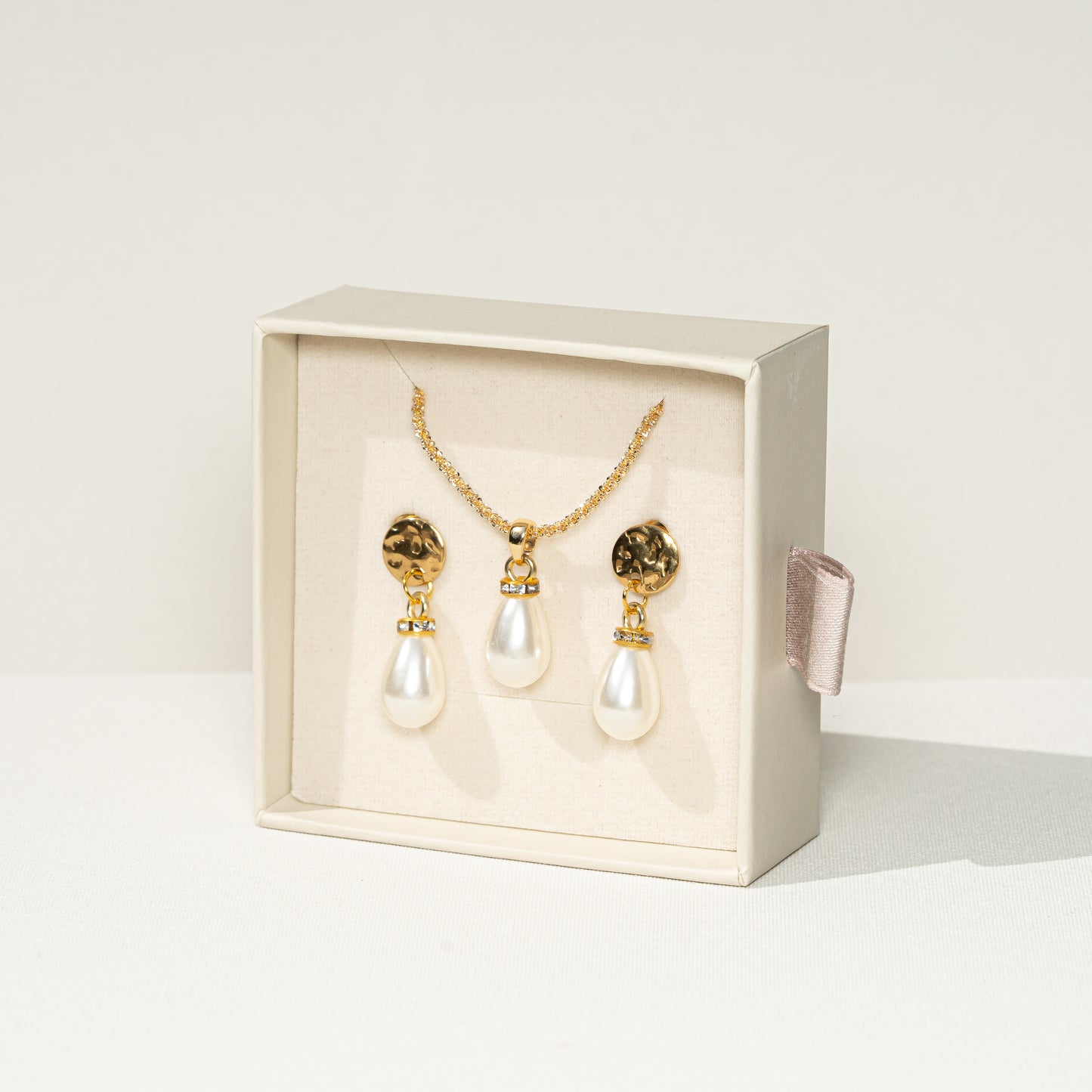 Set weisse Perlen, handmade