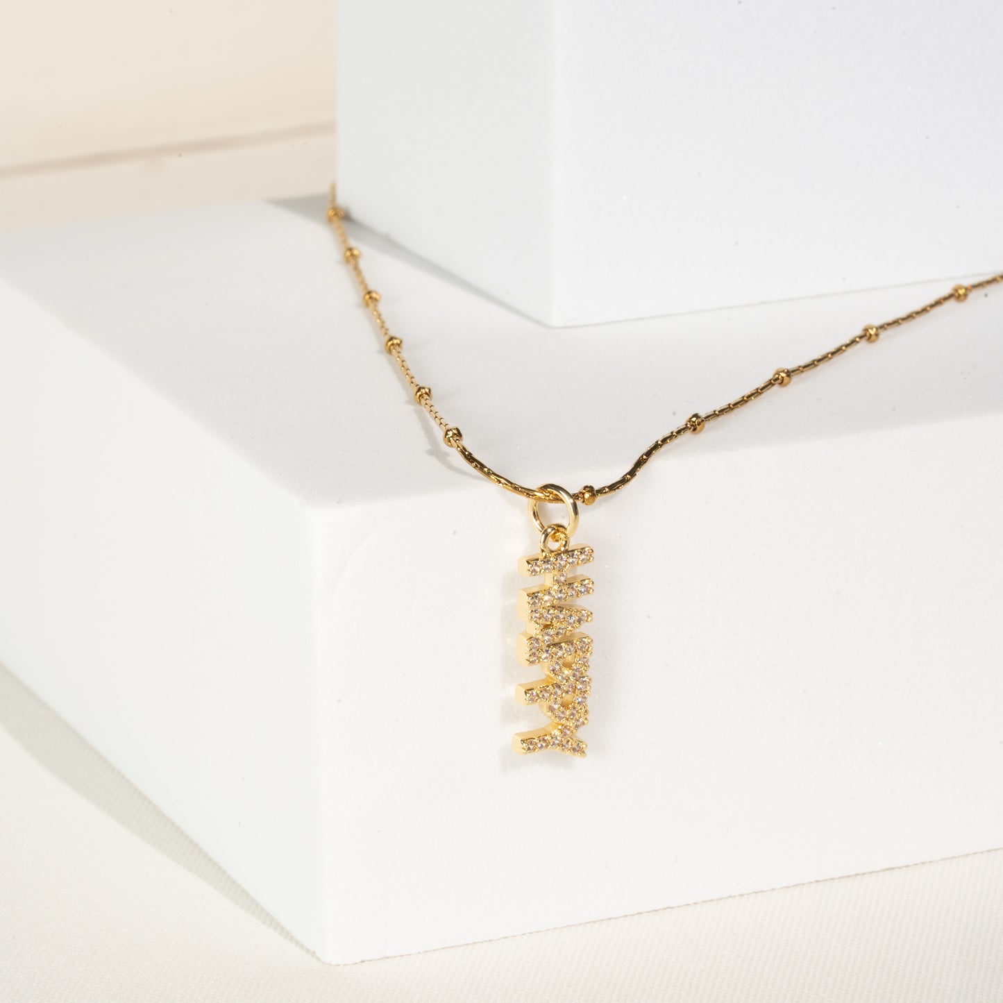 Kette 18K vergoldet mit Anhänger "Happy"