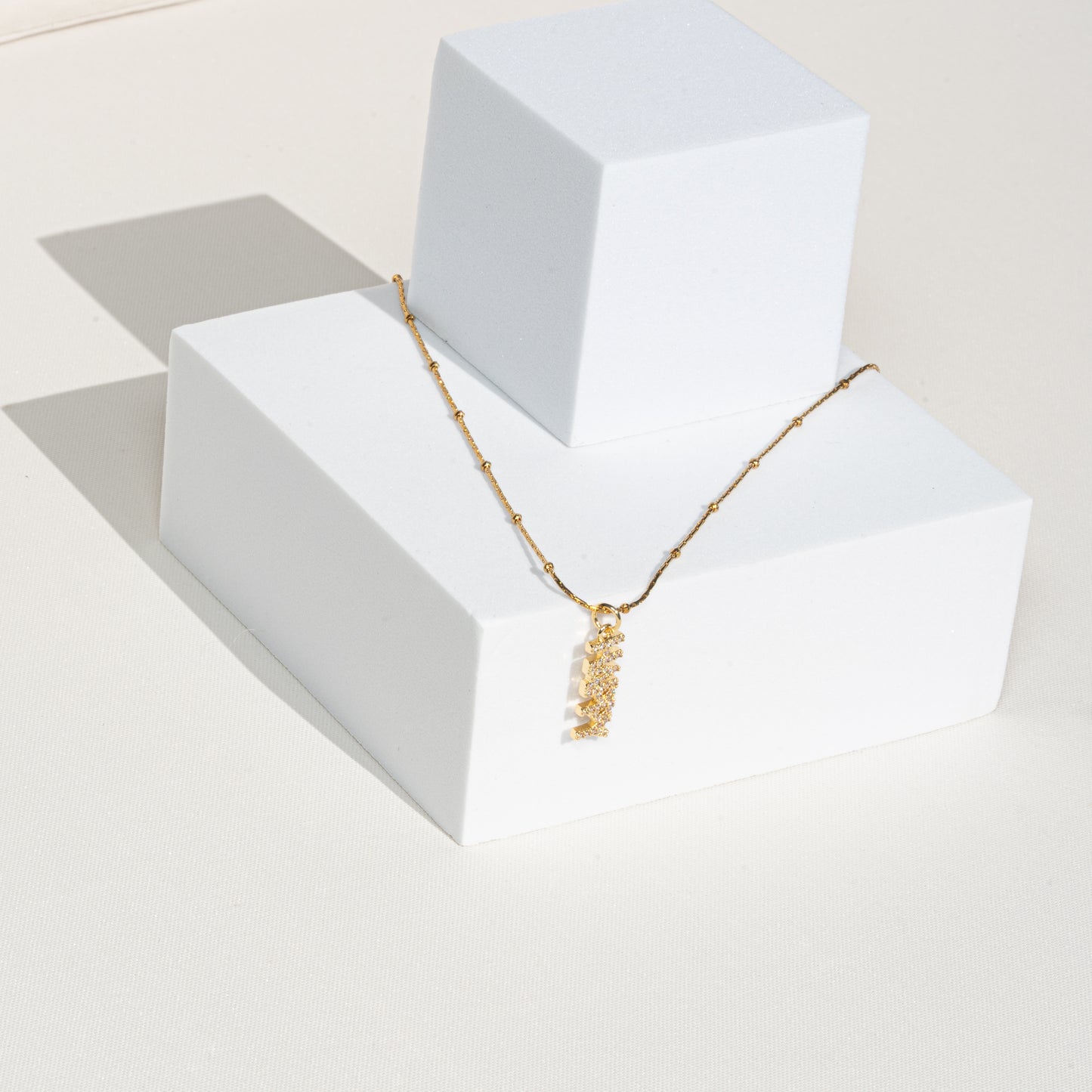 Kette 18K vergoldet mit Anhänger "Happy"