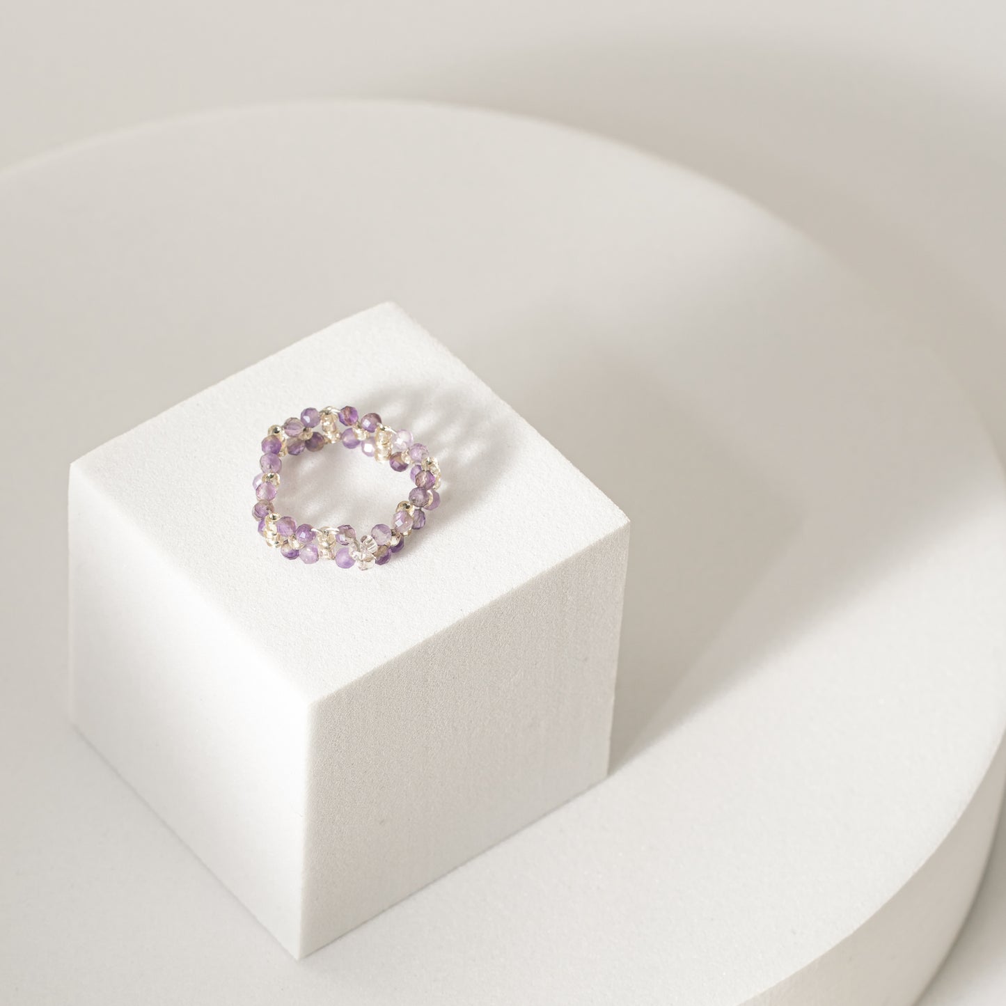 Perlen Ring mit Amethystperlen, handgemacht