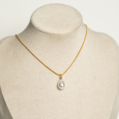 Kette mit Perlenanhänger, handmade