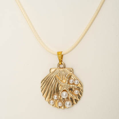 SUMMER Kette mit goldener Muschel
