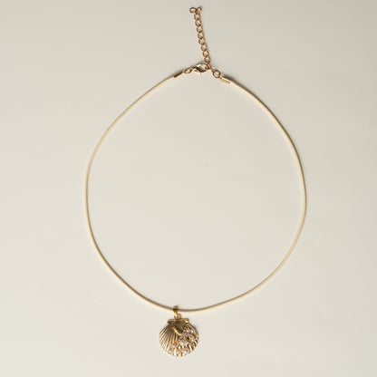 SUMMER Kette mit goldener Muschel