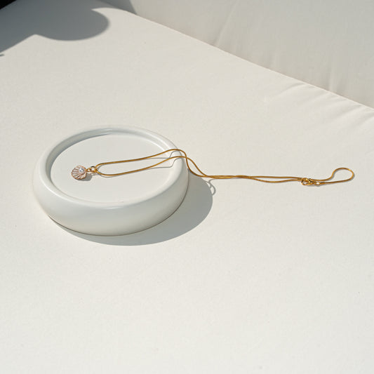 Kette  mit hellrosa Muschel, handmade