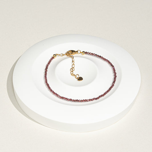 Pearl bracelet with pink pearls