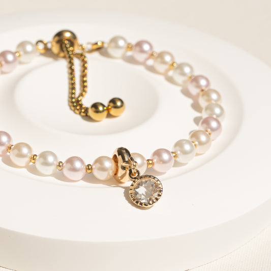 Pearl bracelet with pink pearls