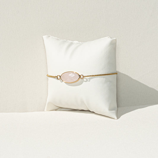 Pearl bracelet with pink pearls