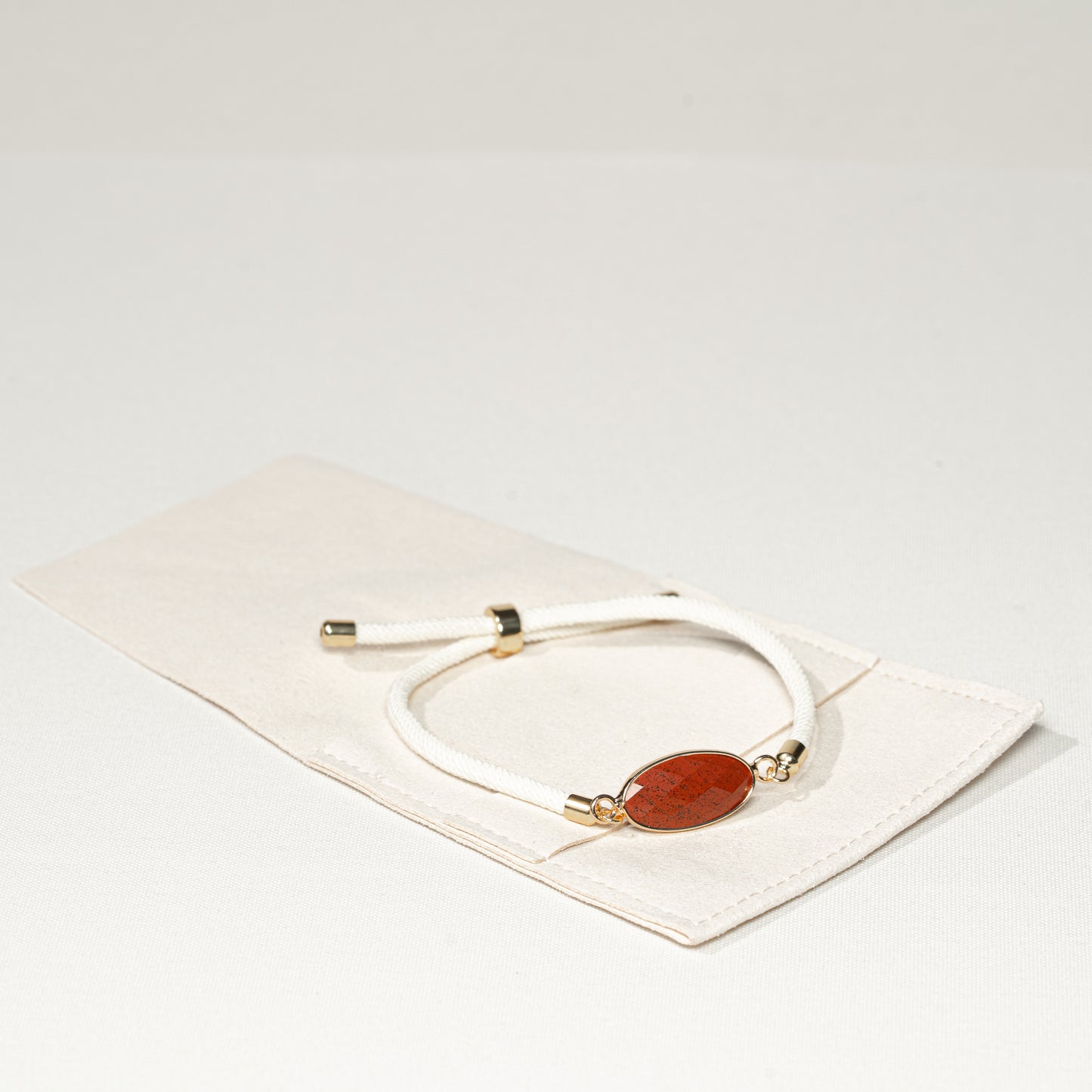 Red Stone Armband, handmade