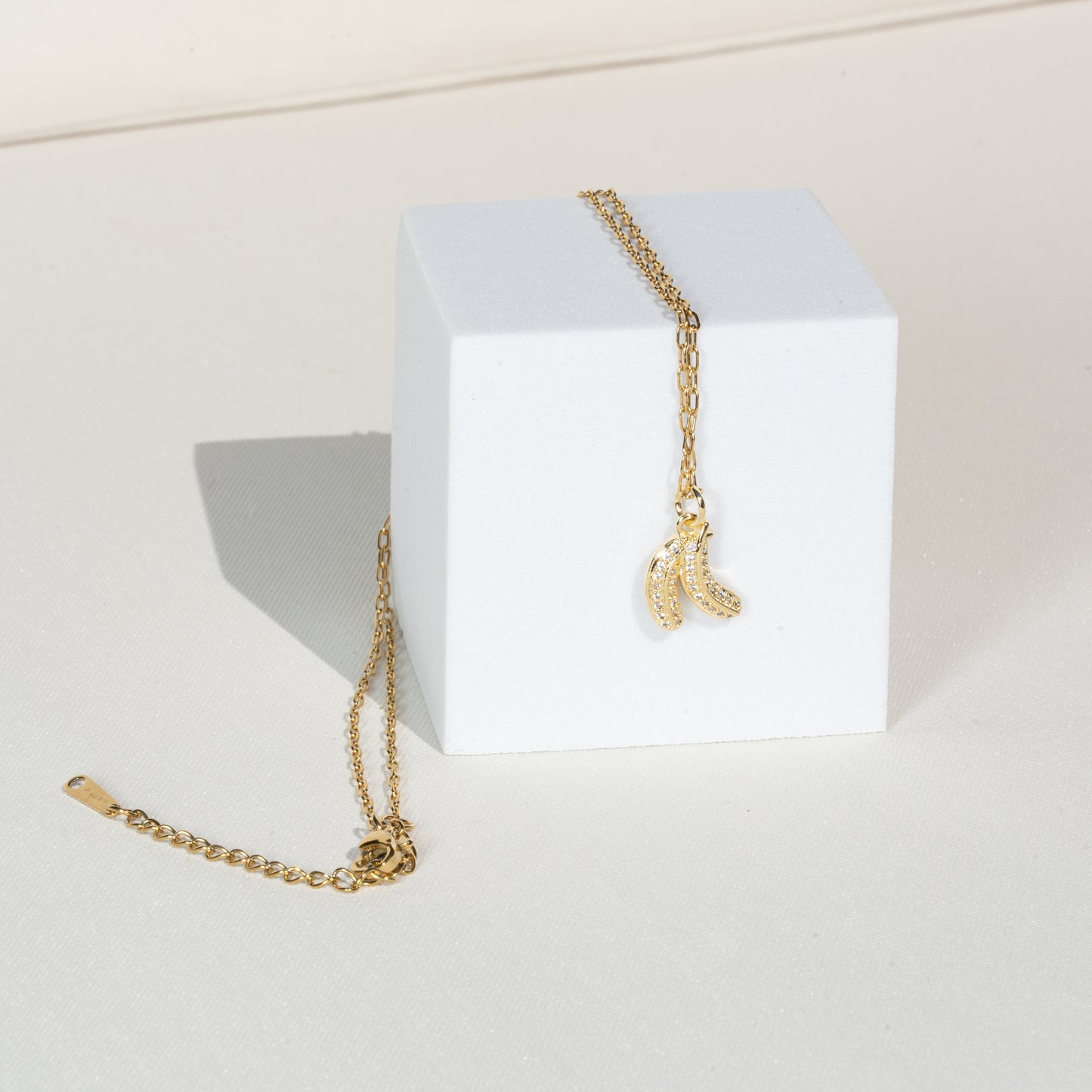 Kette 18K vergoldet mit Anhänger "Banana"