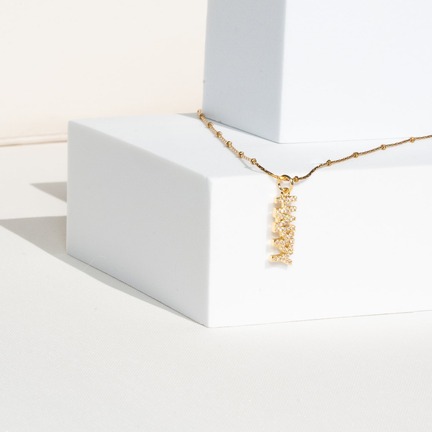 Kette 18K vergoldet mit Anhänger "Happy"