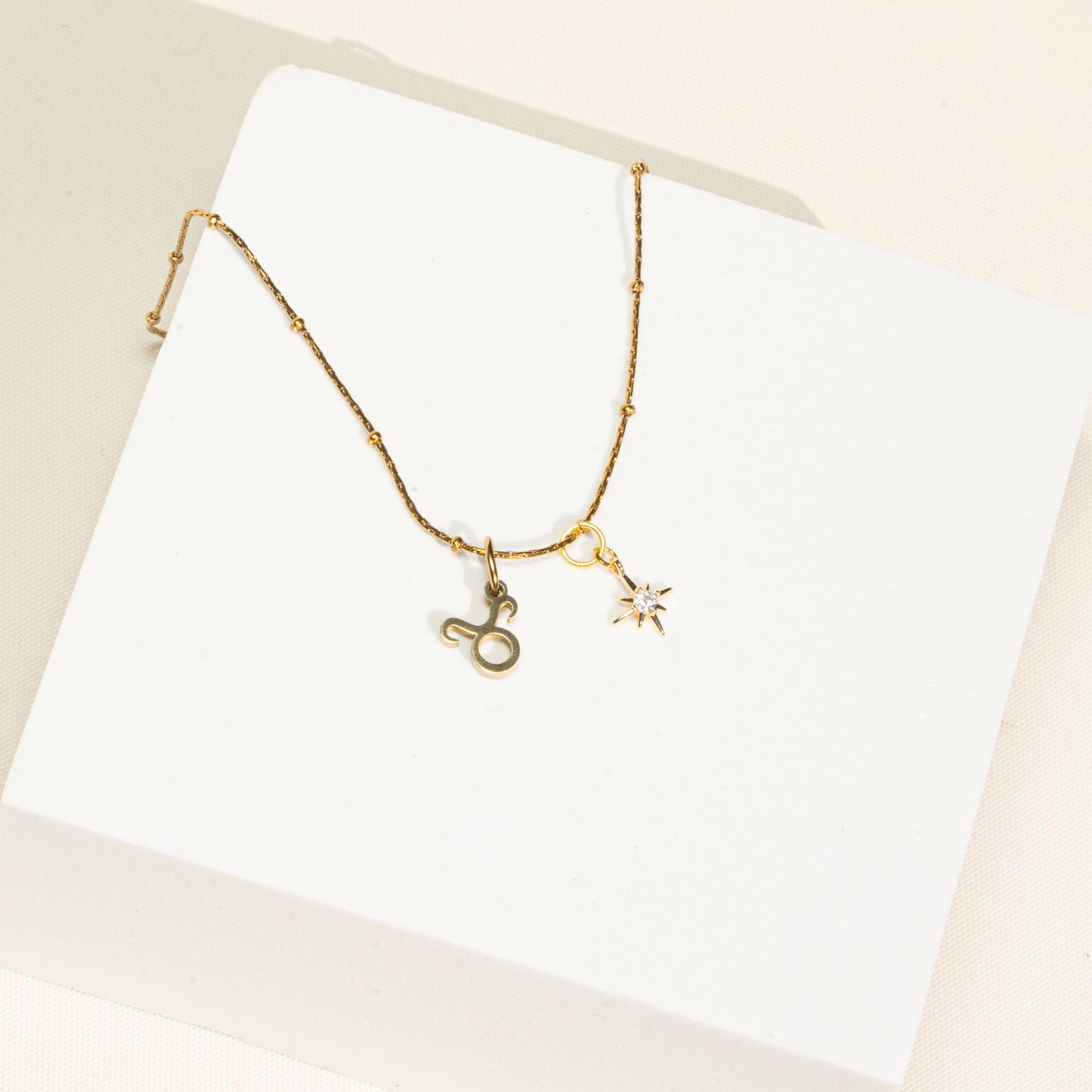 Kette 18K vergoldet mit Sternzeichen und Stern (personalisiert)