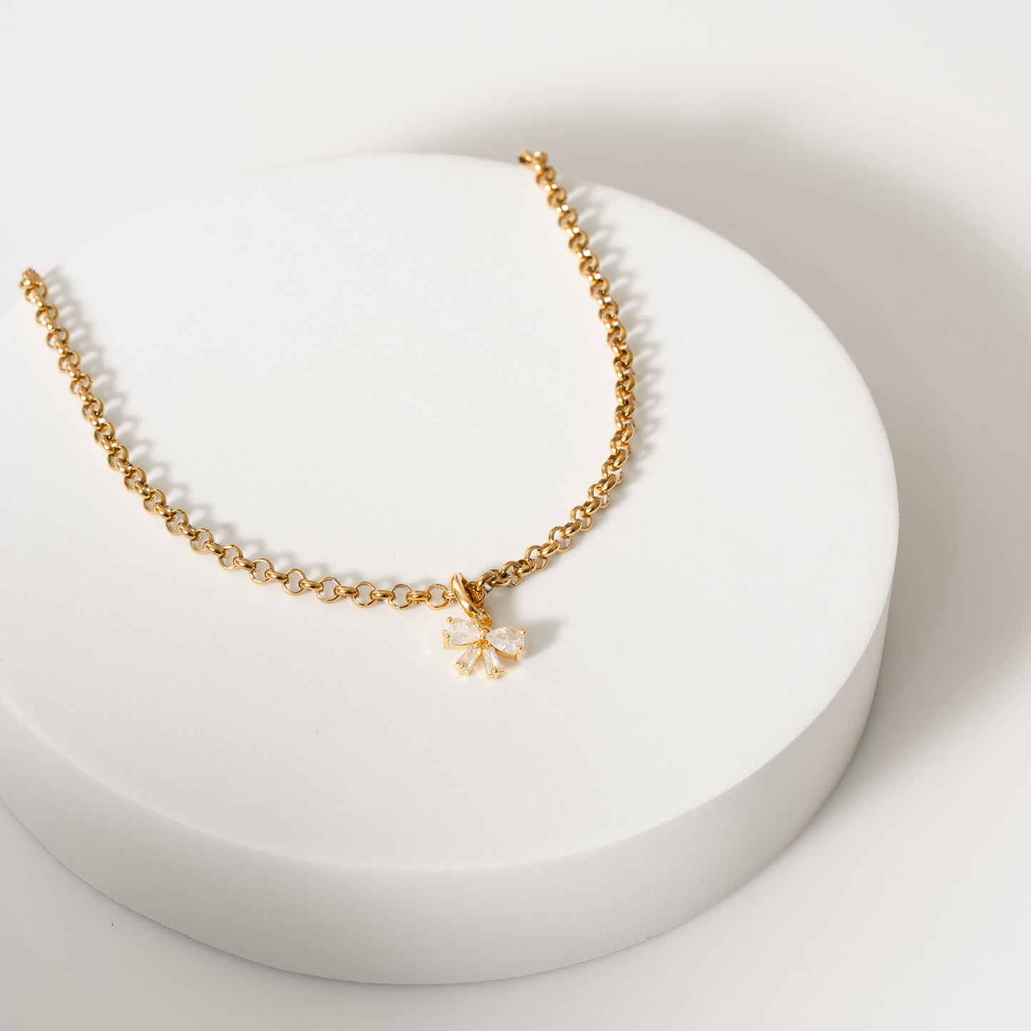 Kette 18K vergoldet mit Anhänger Kristallschleife (Zirkonia)