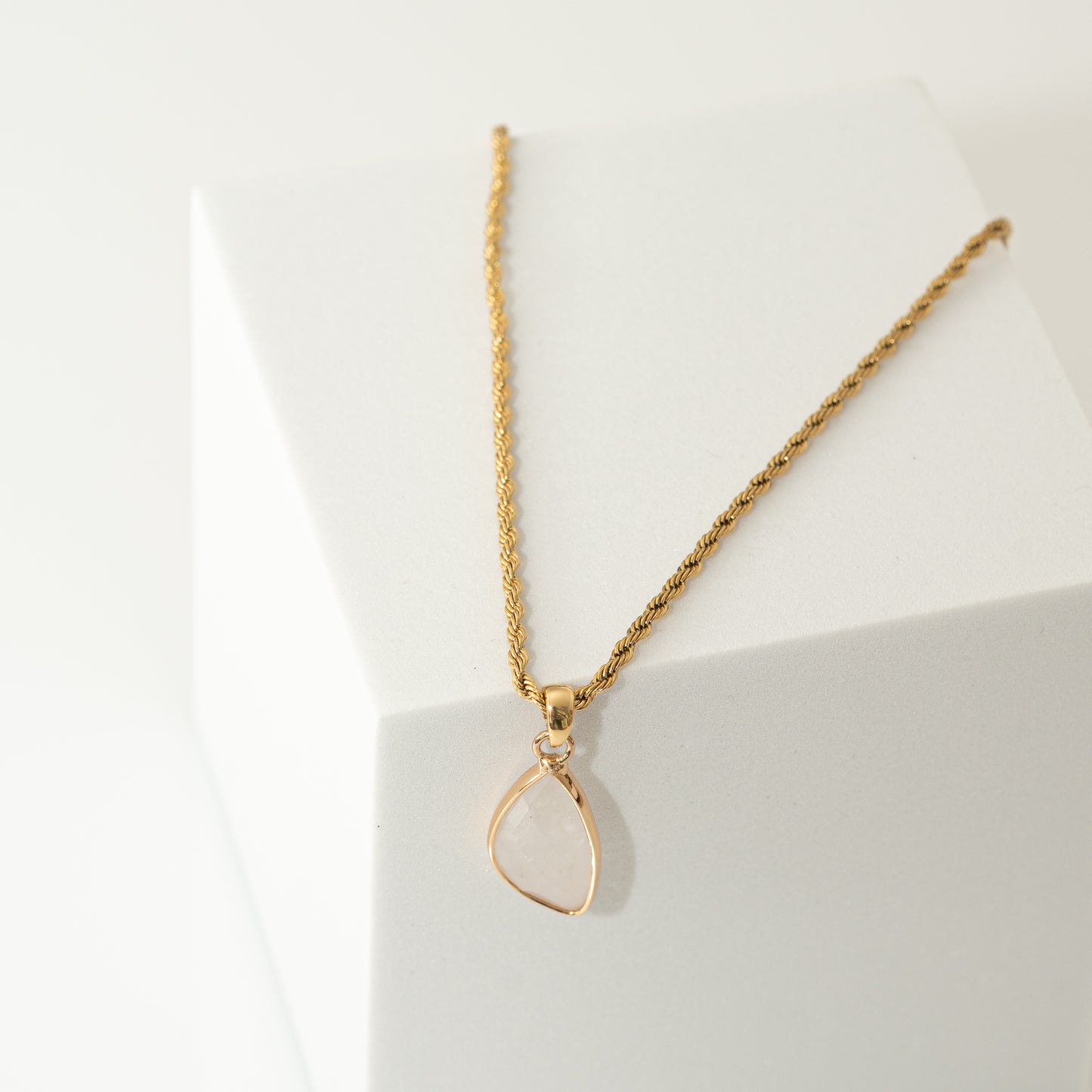 Kette 18K vergoldet mit Anhänger Bergkristall