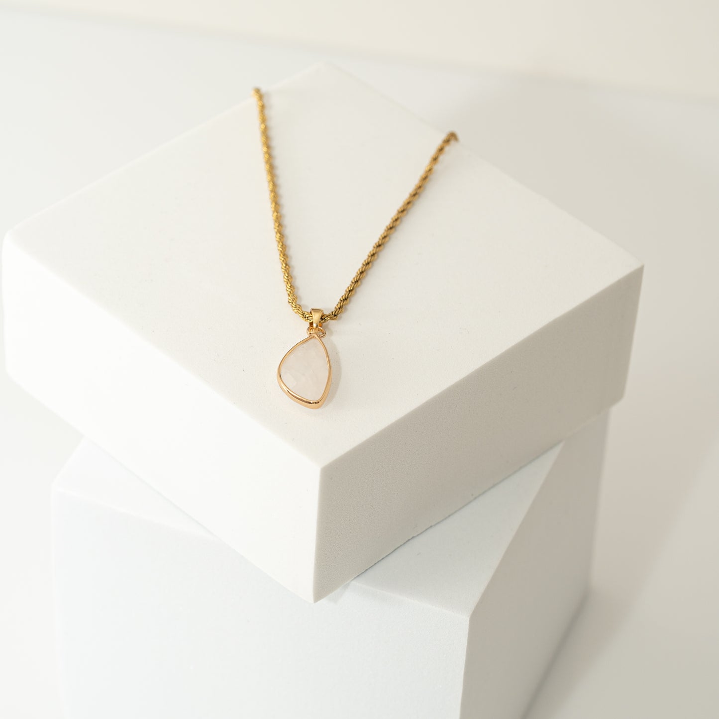 Kette 18K vergoldet mit Anhänger Bergkristall