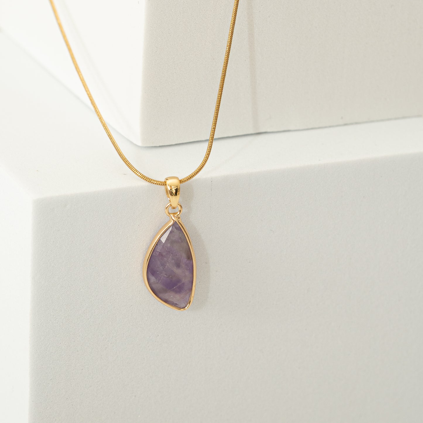 Kette 18K vergoldet mit Anhänger Amethyst