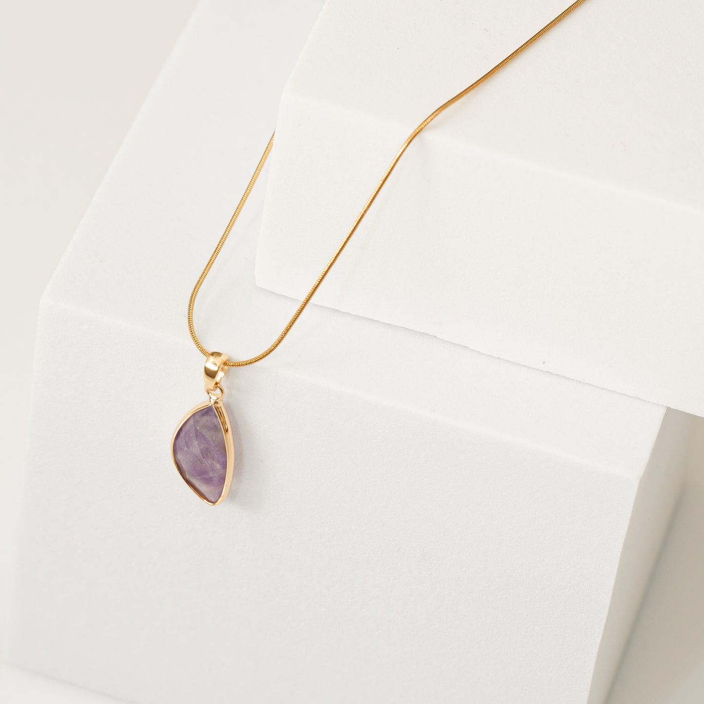 Kette 18K vergoldet mit Anhänger Amethyst